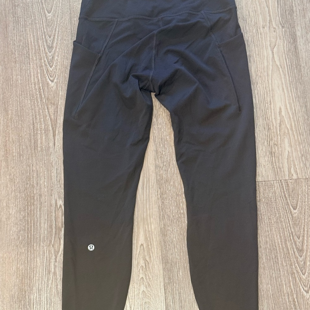 Lululemon Wunder Train Leggings w/pockets- Graphite Grey - 10 - 25” inseam